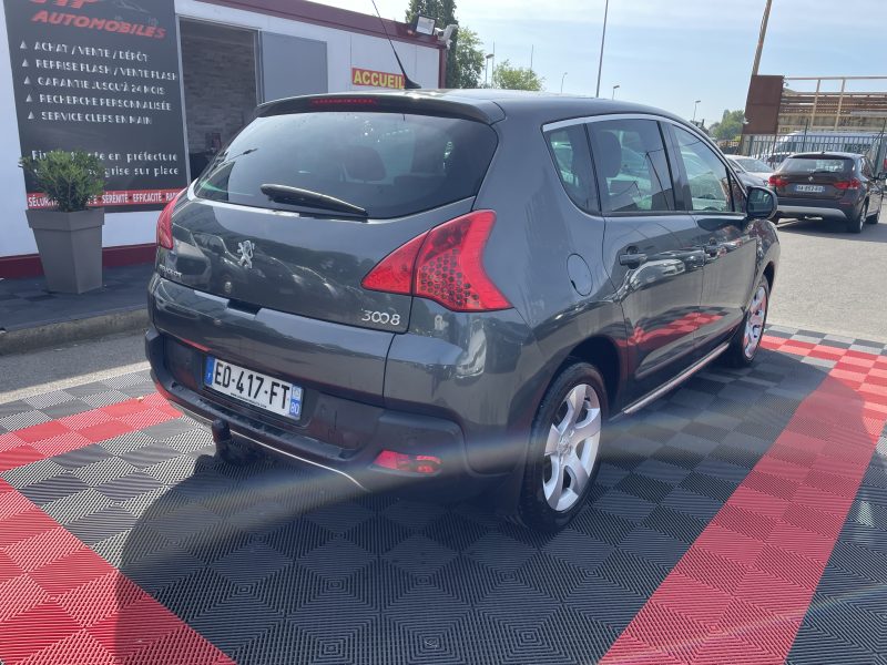 PEUGEOT 3008 2010