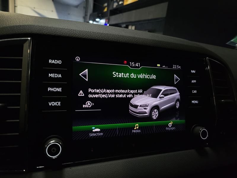 SKODA KAROQ 1.6 TDI 115cv Style DSG7 // APPLE CARPLAY/ANDROID AUTO/CAMERA DE RECUL