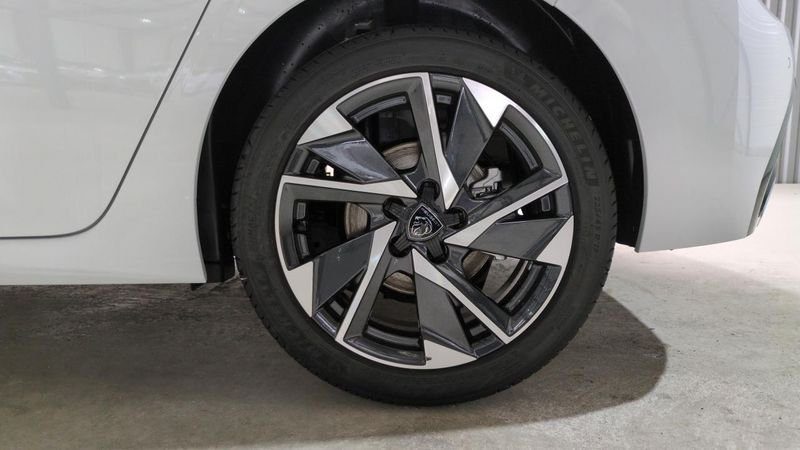 Peugeot 308 Bluehdi 130ch s&s eat8 allure + pack access +  vision 360