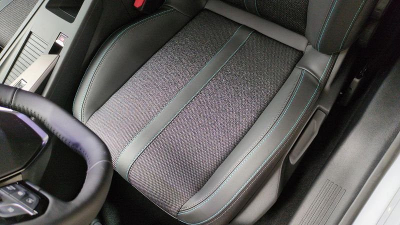 Peugeot 308 Bluehdi 130ch s&s eat8 allure + pack access +  vision 360