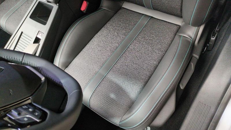 Peugeot 308 Bluehdi 130ch s&s eat8 allure + pack access +  vision 360