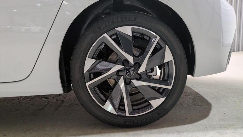 Peugeot 308 Bluehdi 130ch s&s eat8 allure + pack access +  vision 360