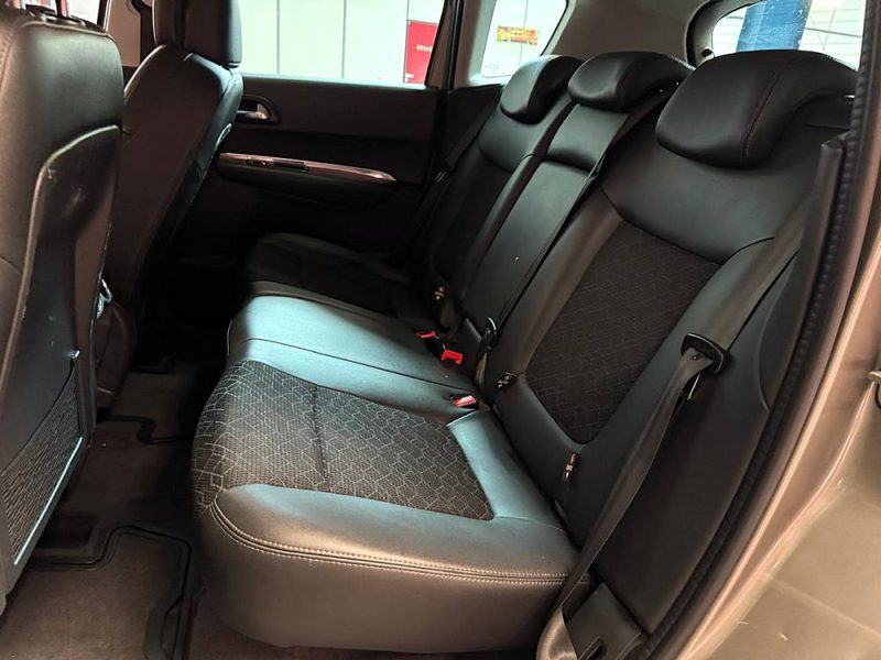 PEUGEOT 3008 2.0 HDi Hybrid4 163CH + 37CH
