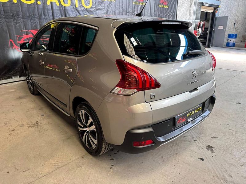 PEUGEOT 3008 2.0 HDi Hybrid4 163CH + 37CH