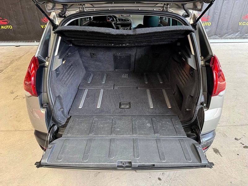 PEUGEOT 3008 2.0 HDi Hybrid4 163CH + 37CH