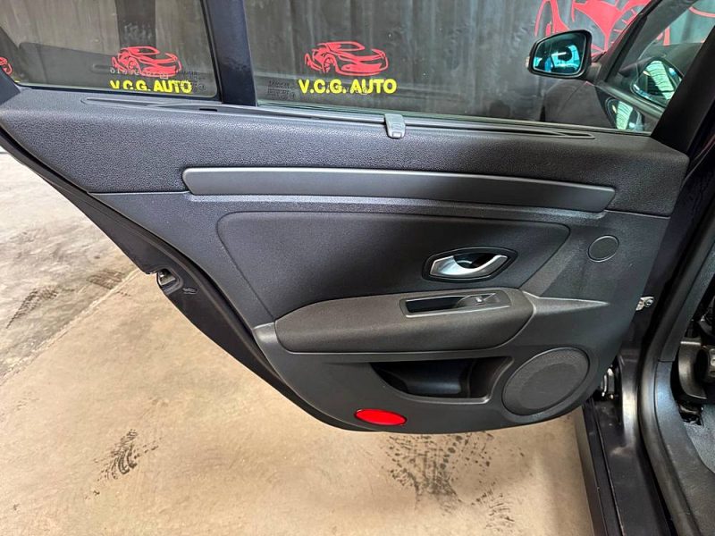 RENAULT LAGUNA 1.5 dCi 110 Expression 