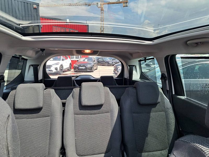 PEUGEOT 5008 1.6 BLUE HDI 120 CV ALLURE 7 PLACES Toit Panoramique ENTRETIEN PEUGEOT