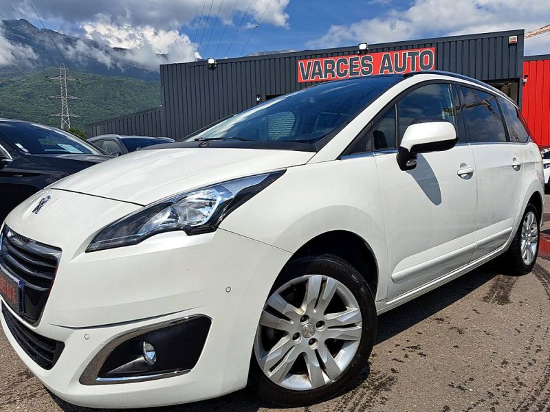 PEUGEOT 5008 1.6 BLUE HDI 120 CV ALLURE 7 PLACES Toit Panoramique ENTRETIEN PEUGEOT