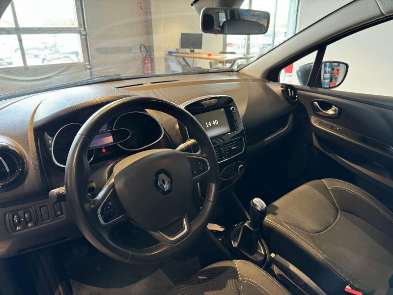 RENAULT  CLIO ESTATE  2019