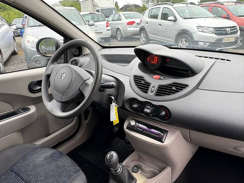 RENAULT TWINGO 2009