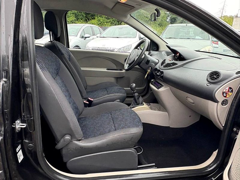 RENAULT TWINGO 2009