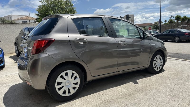 TOYOTA YARIS HYBRID 2017