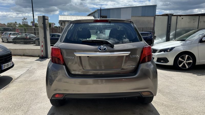 TOYOTA YARIS HYBRID 2017