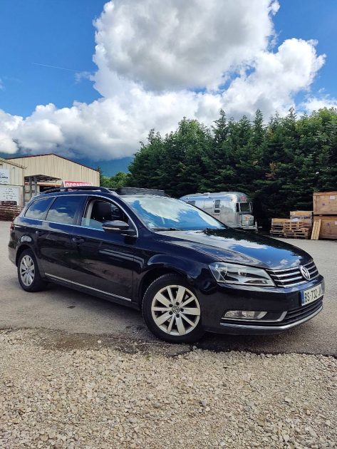 VOLKSWAGEN PASSAT 2011