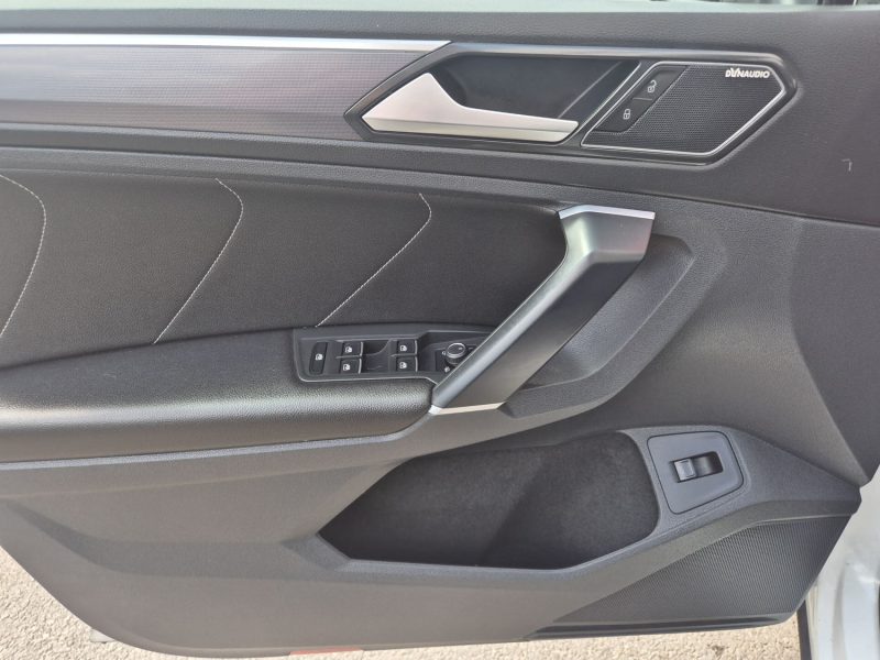 VOLKSWAGEN TIGUAN 2016