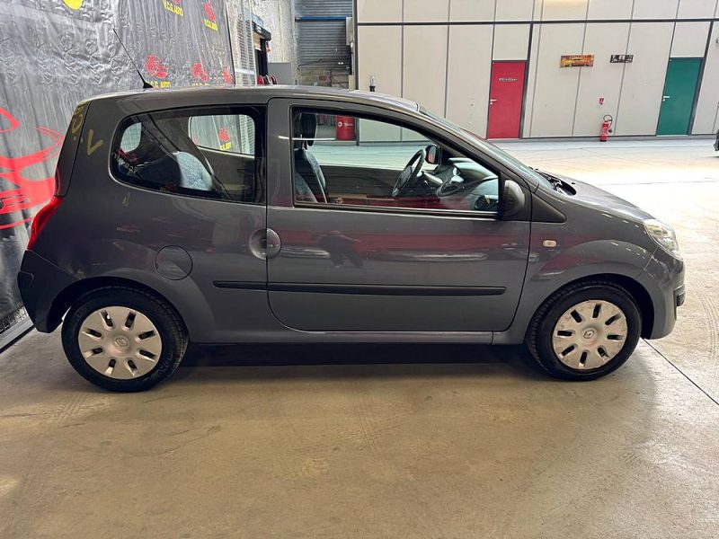 RENAULT TWINGO 1.2i 75 Authentique 