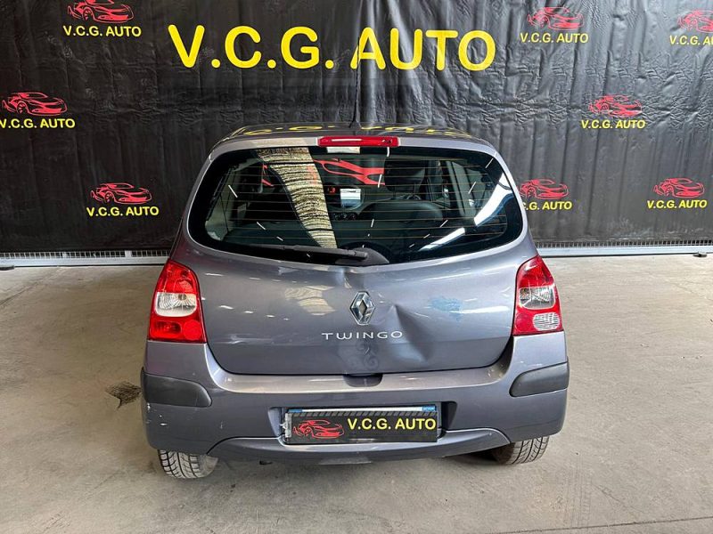 RENAULT TWINGO 1.2i 75 Authentique 