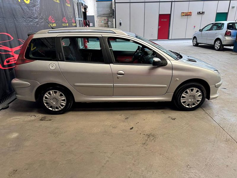 PEUGEOT 206 SW 1.4 HDI 70 Urban 