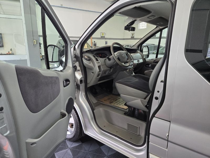 RENAULT TRAFIC 2008