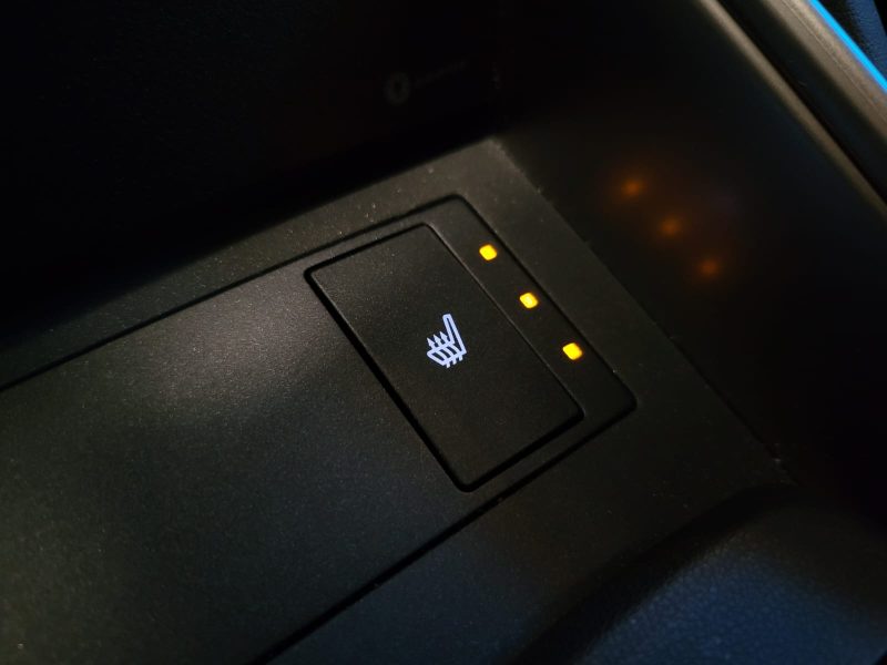 LEXUX IS 300H 223cv PACK BUSINESS / SUIVI LEXUS / SIEGES CHAUFFANTS / CAMERA DE RECUL