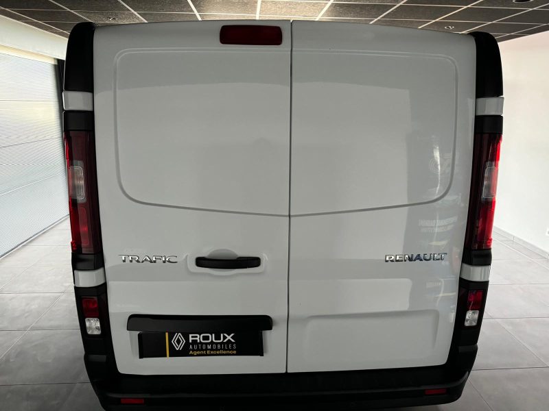 RENAULT TRAFIC 2020