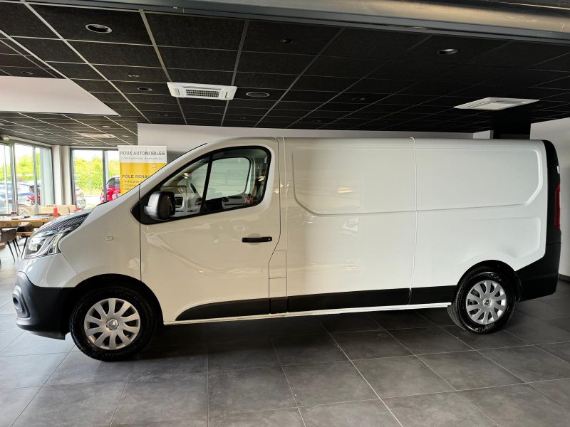 RENAULT TRAFIC 2020