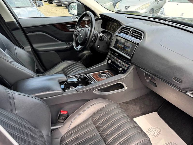 Jaguar F-Pace 2.0d 180ch portfolio