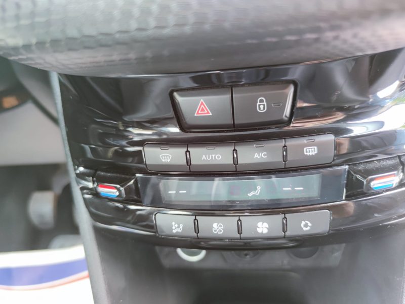 PEUGEOT 2008 Allure 1.6 VTi 120ch BVM5