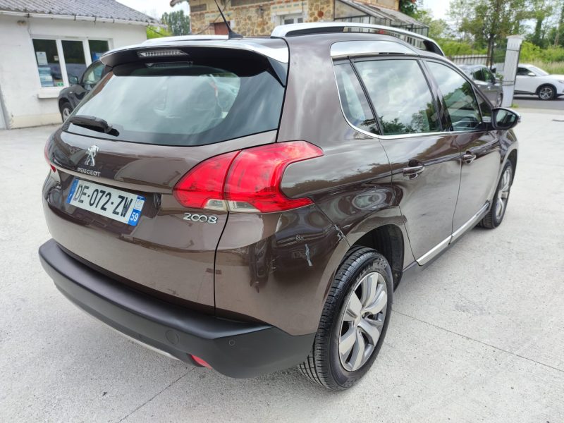 PEUGEOT 2008 Allure 1.6 VTi 120ch BVM5