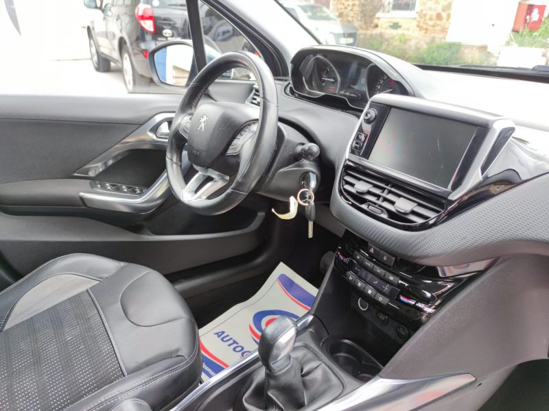 PEUGEOT 2008 Allure 1.6 VTi 120ch BVM5