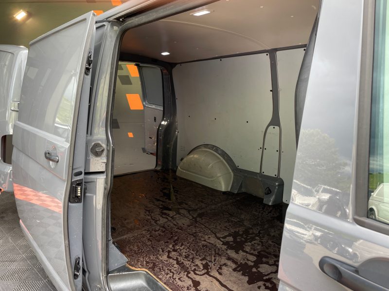 VOLKSWAGEN TRANSPORTER 2021