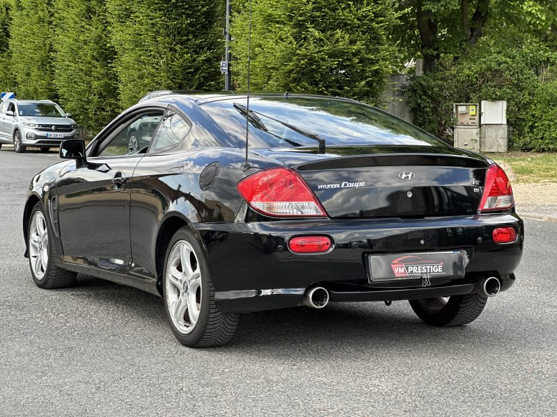 HYUNDAI Coupe 2005
