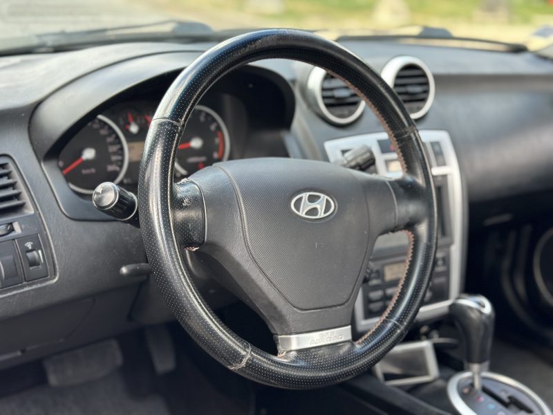 HYUNDAI Coupe 2005