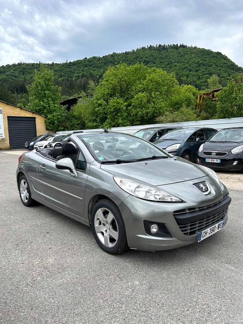PEUGEOT 207 2012
