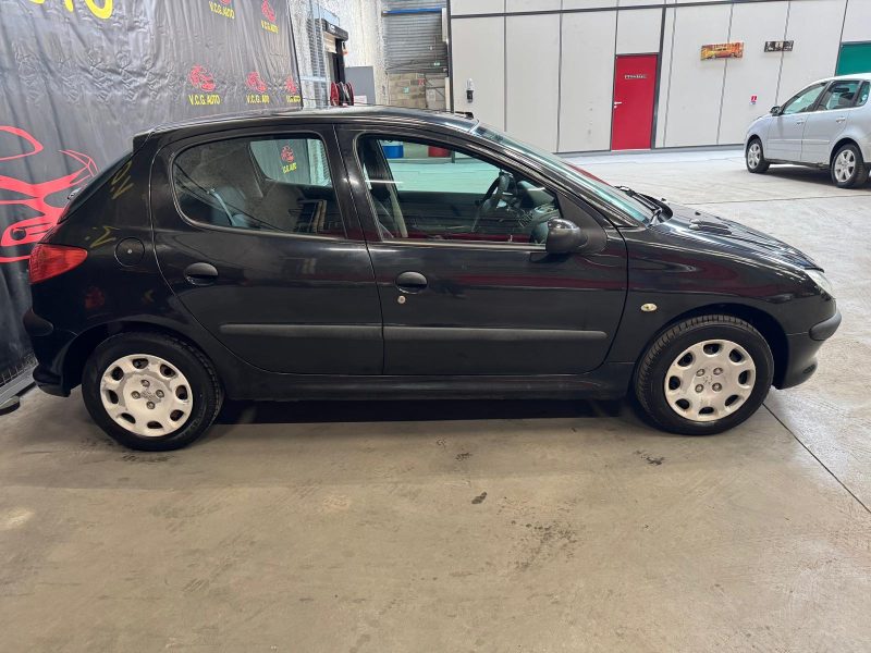 PEUGEOT 206 1.4 HDI 70 Urban 