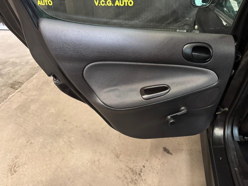 PEUGEOT 206 1.4 HDI 70 Urban 