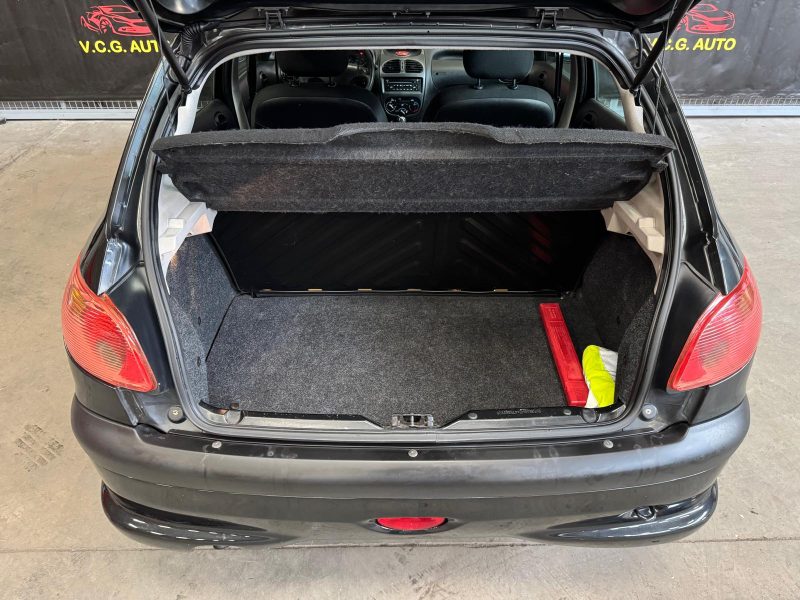 PEUGEOT 206 1.4 HDI 70 Urban 