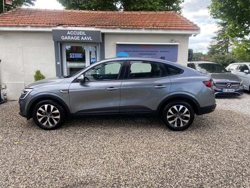 RENAULT ARKANA E-TECH 2022