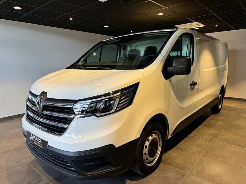 RENAULT TRAFIC 2022