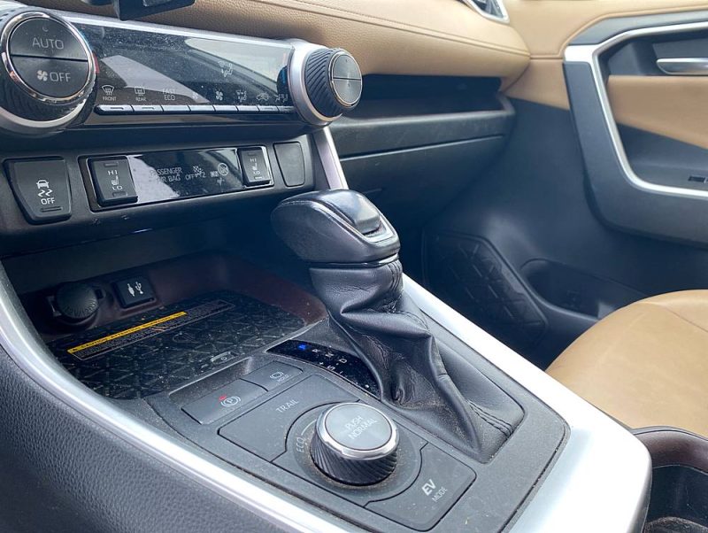 TOYOTA RAV4 HYBRIDE 2WD Lounge 2.5 L 218 ch