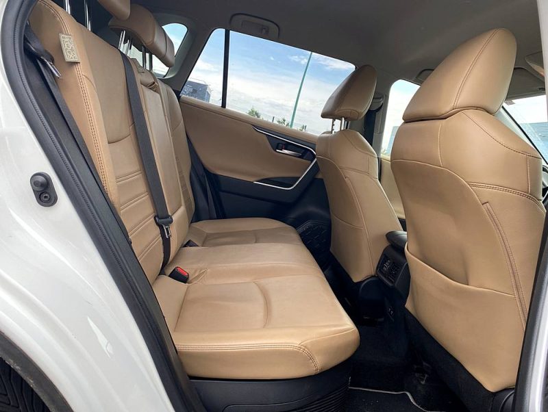 TOYOTA RAV4 HYBRIDE 2WD Lounge 2.5 L 218 ch
