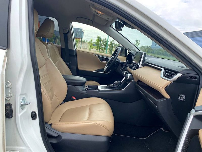 TOYOTA RAV4 HYBRIDE 2WD Lounge 2.5 L 218 ch