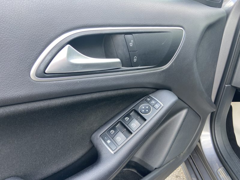 MERCEDES CLASSE A A180D DCT