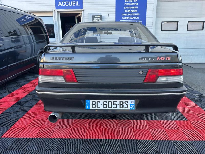 PEUGEOT 405 MI16 NOIR 