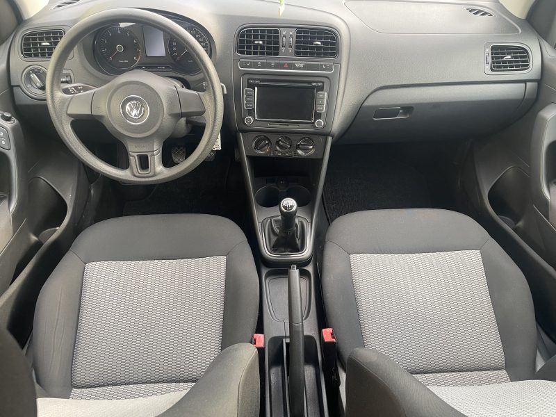 VOLKSWAGEN POLO 2010