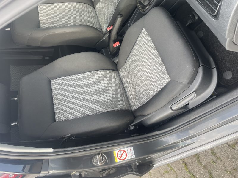 VOLKSWAGEN POLO 2010