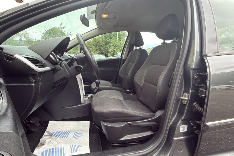 PEUGEOT 207 1.6 HDI 90 Premium BVM5