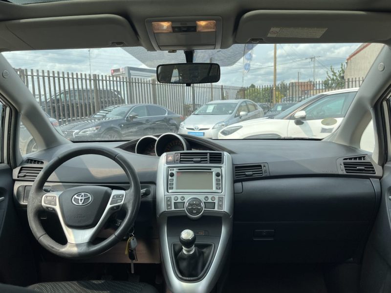 TOYOTA VERSO 2.0 D4D 126ch FAP Skyview 04/2013