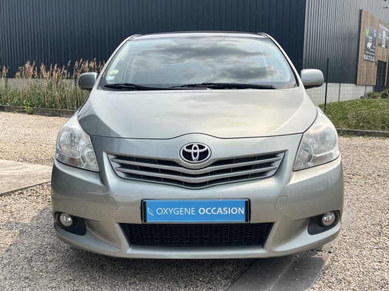 TOYOTA VERSO 2.0 D4D 126ch FAP Skyview 04/2013