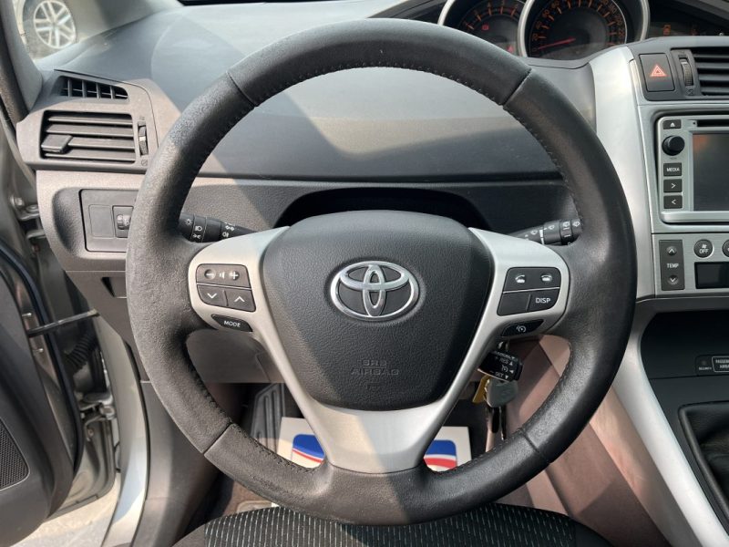 TOYOTA VERSO 2.0 D4D 126ch FAP Skyview 04/2013